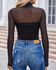 Figurformender Damen-Body mit langen Ärmeln und Rollkragen