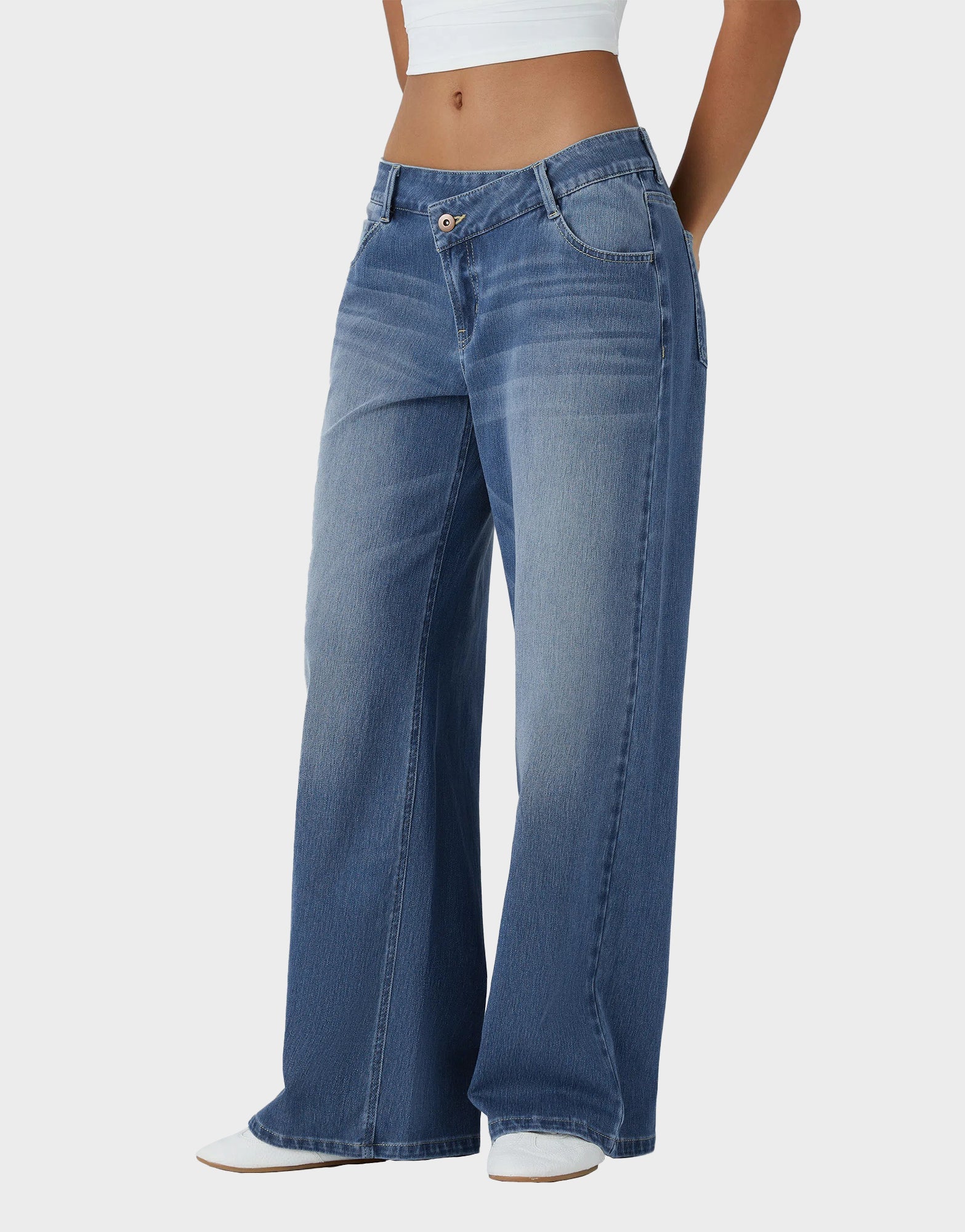 Asymmetrische Loose-Fit Wide-Leg Jeans mit niedriger Taille