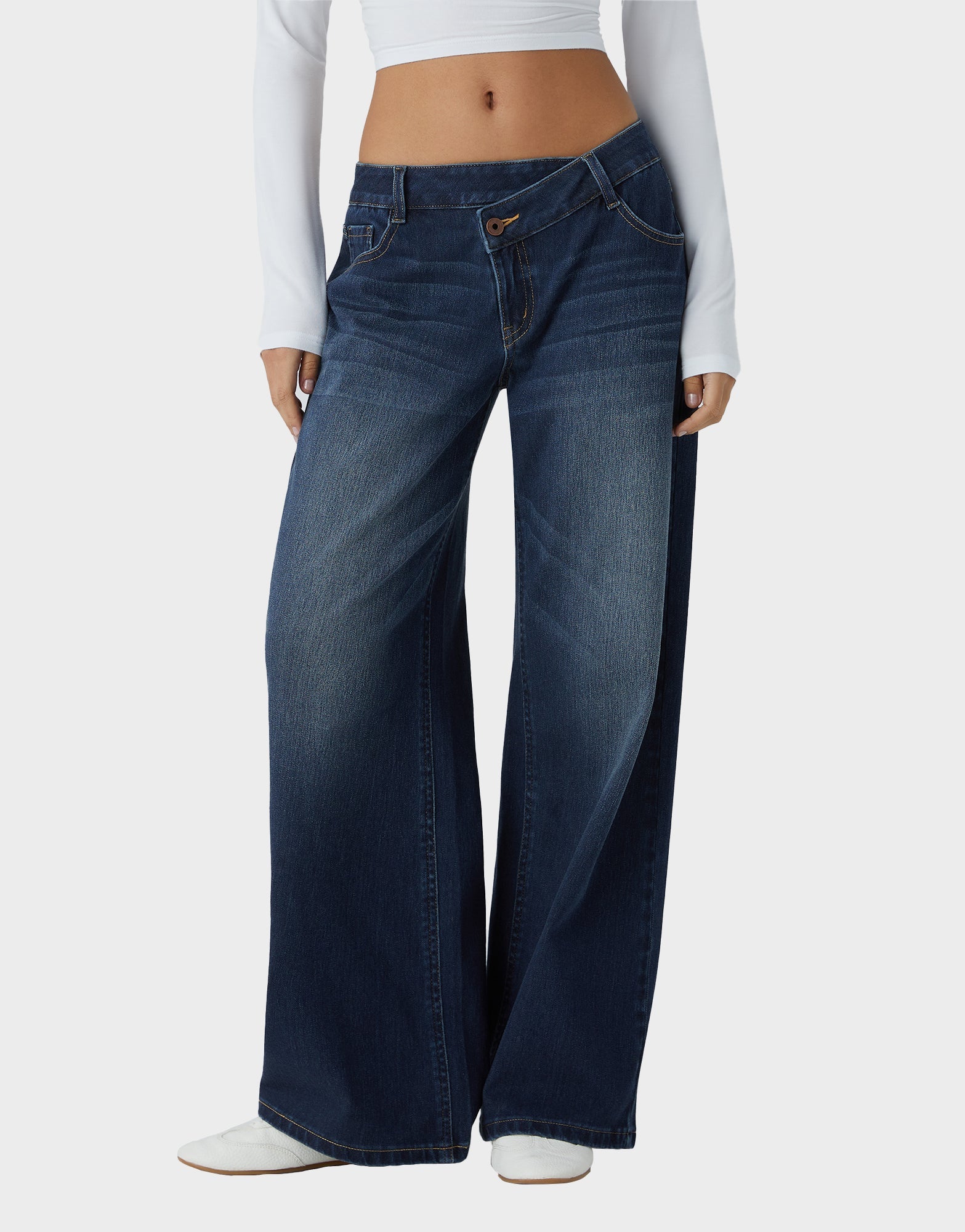 Asymmetrische Loose-Fit Wide-Leg Jeans mit niedriger Taille